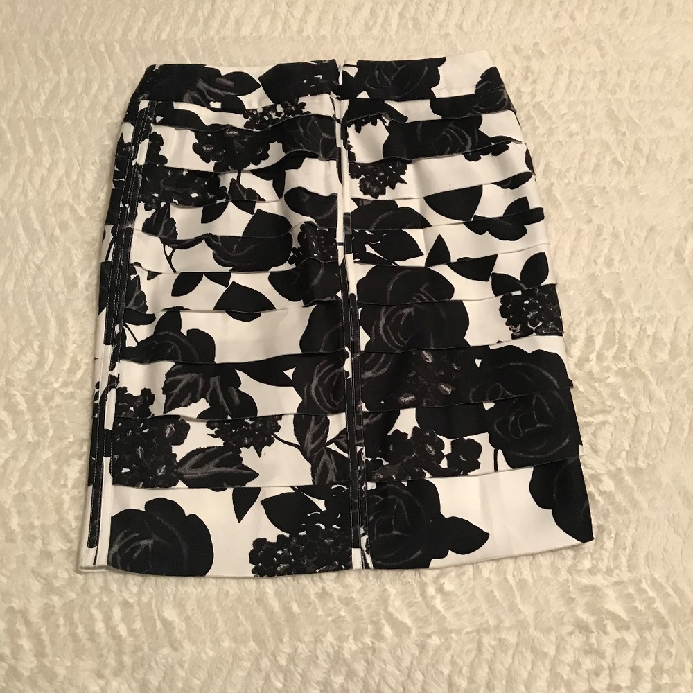 White House Black Market Floral Skirt